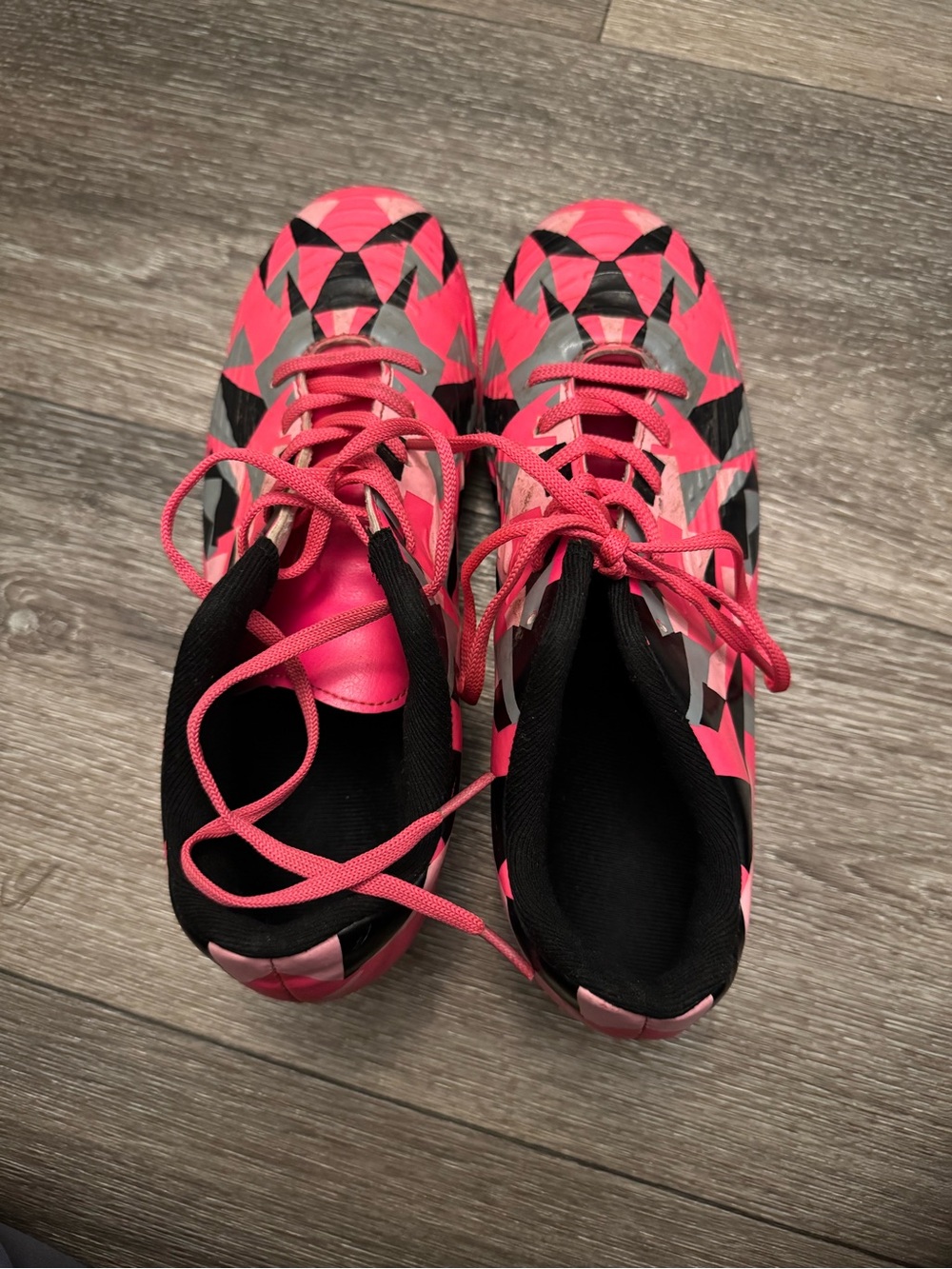 Women’s Hot Pink Geometric Cleats